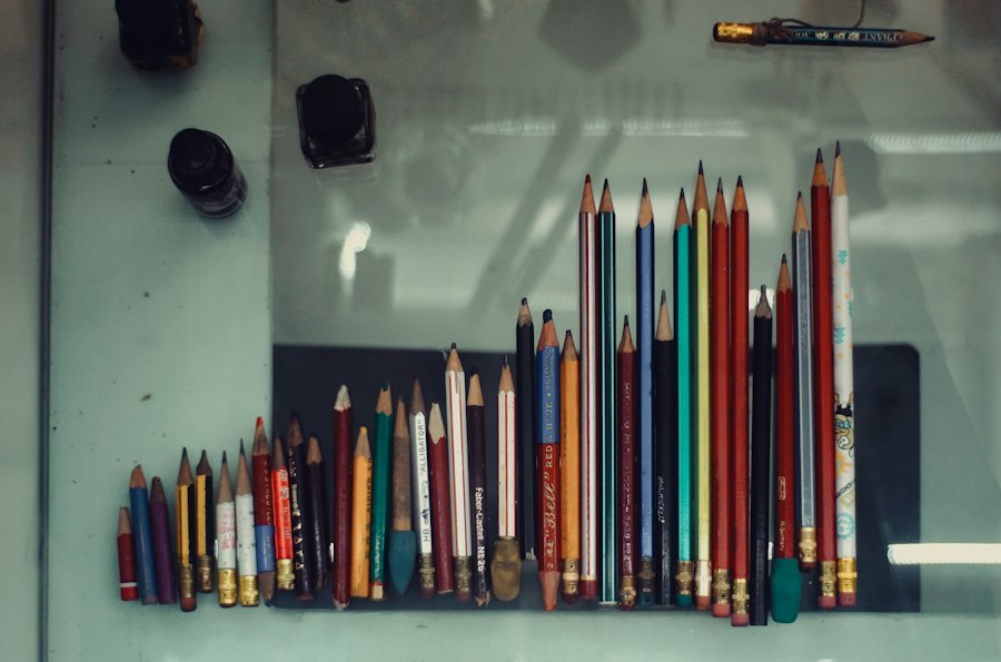 Photo organize artistic materials